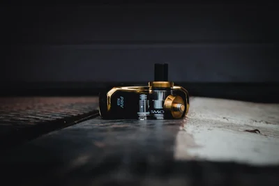 Premium box mod vape device with gold tank